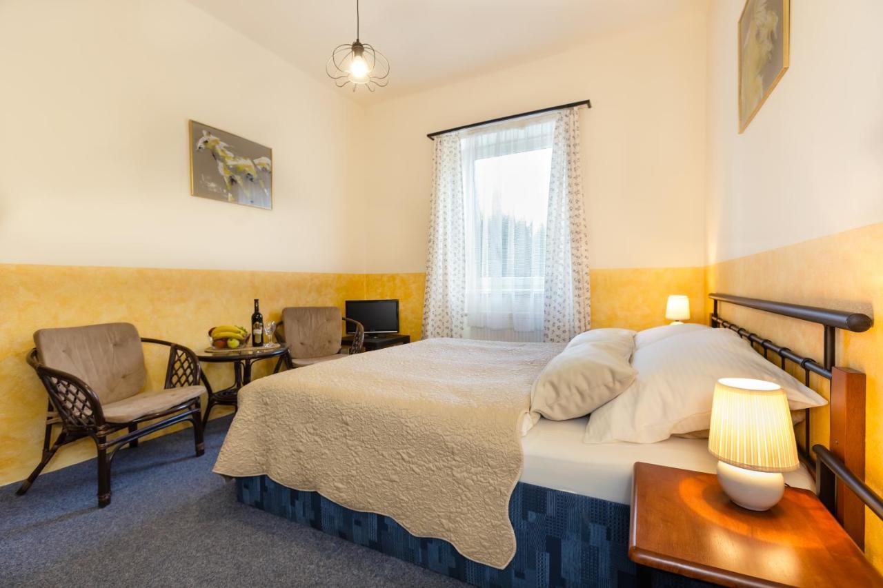 Hotel Atlas Ceske Budejovice Exterior photo